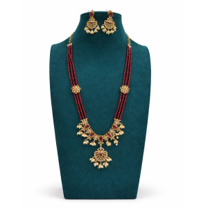 Maroon Beads Pendant Necklace Set