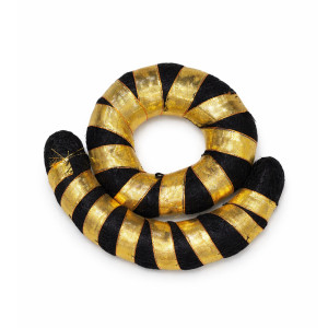 Traditional Bharatanatyam Black Gold Hair Bun