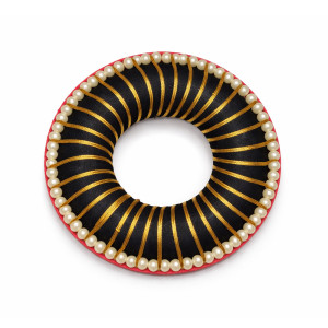 Traditional Bharatanatyam Pearl Hair Bun