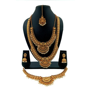 Grand Lakshmi Temple Jewellery Bridal Set with Pearl Drops