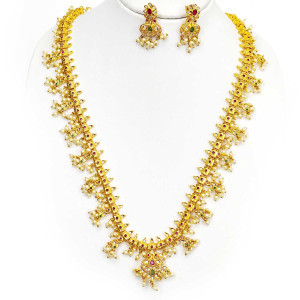 Lakshmi Floral Butta Pusalu Necklace Set – Pearl & Ruby Detailing