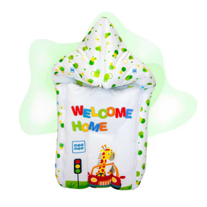 Mee Mee Baby Carry Nest – Soft & Cozy with Hood (Welcome Home Giraffe Print)