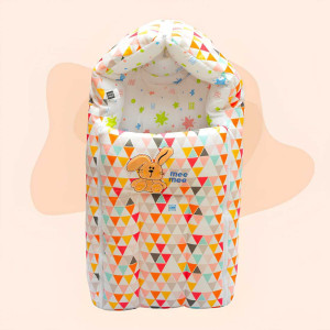 Mee Mee Baby Carry Nest – Soft & Cozy with Hood (Multicolor Geometric Print)