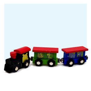 Wooden Animal Train Toy – 3-Piece Magnetic Engine Set for Kids