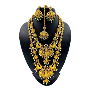Grand Lakshmi Temple Jewellery Set with Peacock Motifs & Green Beads