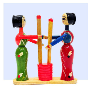 Etikoppaka Wooden Toy – Women Grinding at Mortar