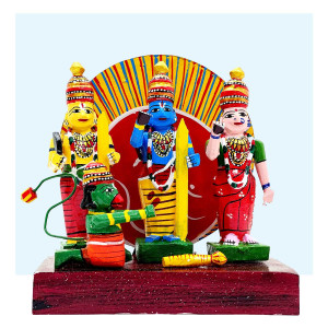 Kondapalli Ram Parivar Set – Handcrafted Wooden Toy Display