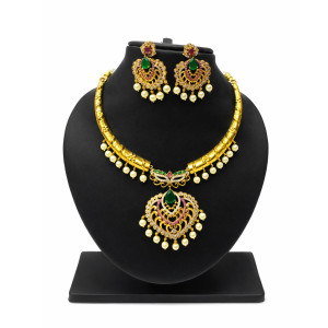 Elegant Stone Pearl Necklace Set