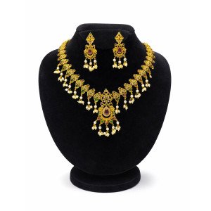 Traditional Stone Pearl Necklace Set