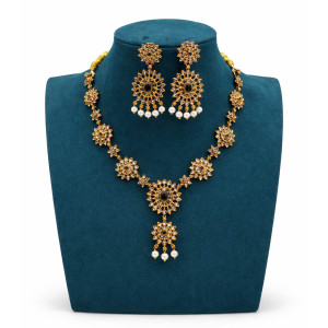 Black Stone Pearl Necklace Set