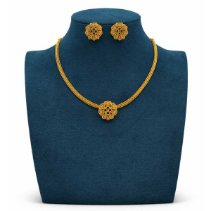 Minimal Floral Gold Necklace Set