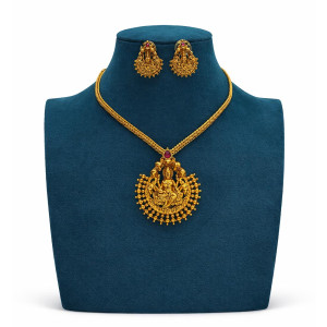 Temple Goddess Gold Pendant Necklace Set