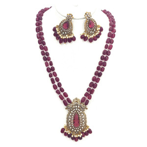 Maroon Rani Haram with Teardrop Pendant and Earrings Set