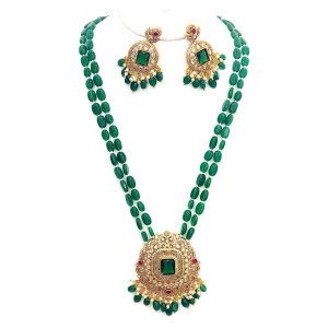 Emerald Green Rani Haram with Square-Cut Pendant and Earrings